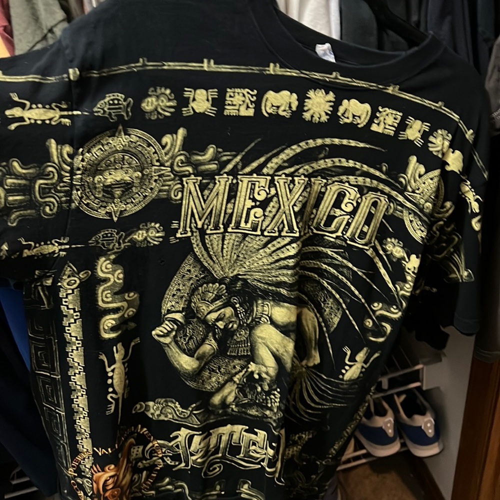 VINTAGE ALL AROUD PRINT GRAPHIC TEE